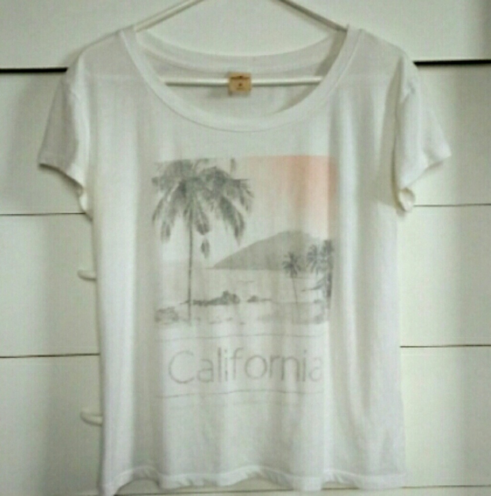 White Graphic T-shirt